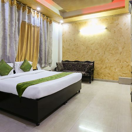 Treebo Trip Sswag 18 Expressway Hotel Noida Ngoại thất bức ảnh