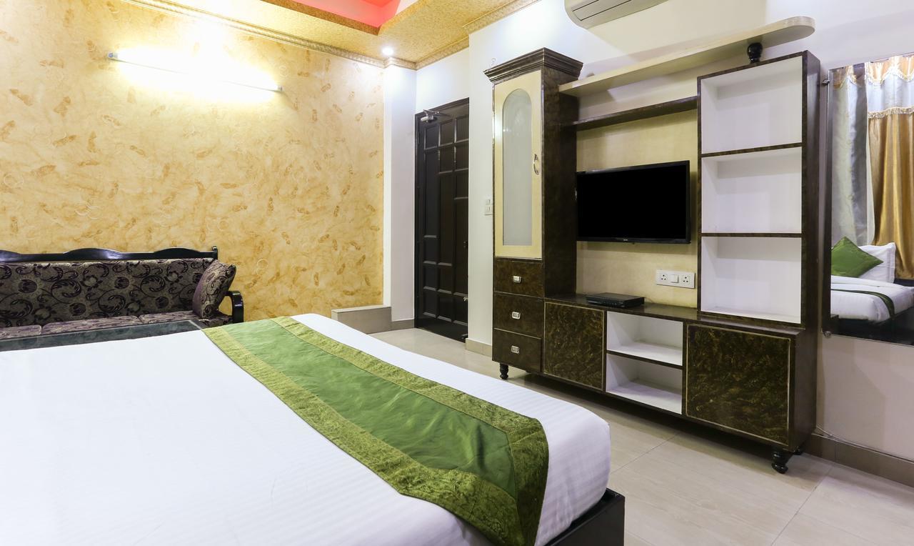 Treebo Trip Sswag 18 Expressway Hotel Noida Ngoại thất bức ảnh