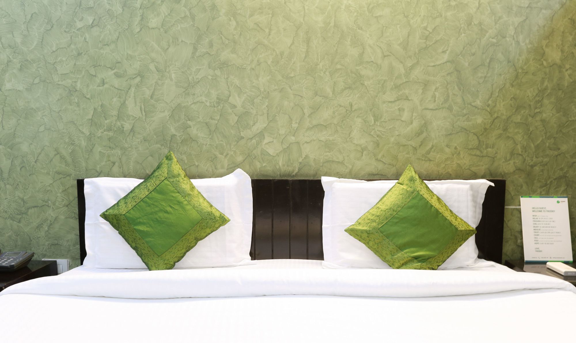 Treebo Trip Sswag 18 Expressway Hotel Noida Ngoại thất bức ảnh